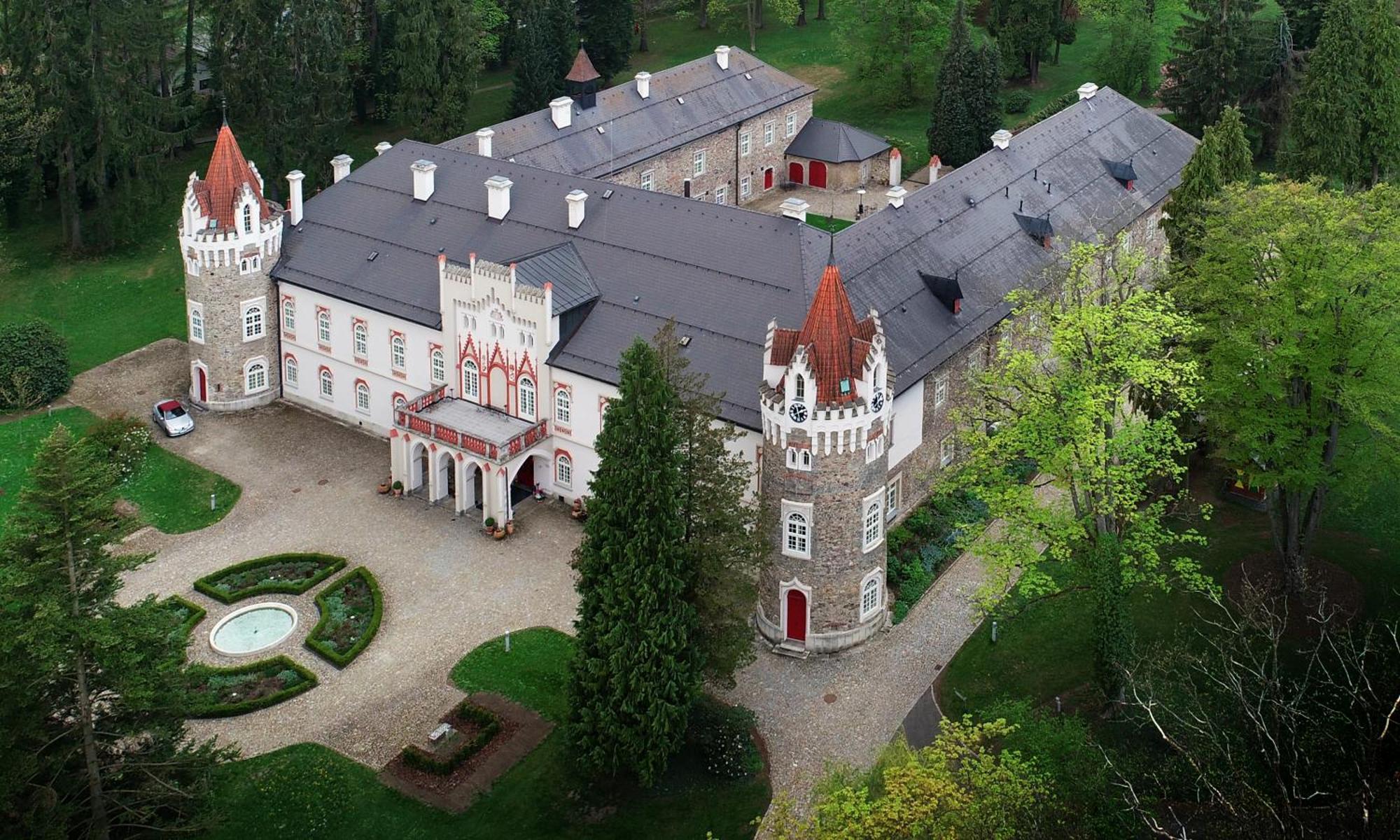 Chateau Heralec Boutique Hotel & Spa By L'Occitane Eksteriør billede
