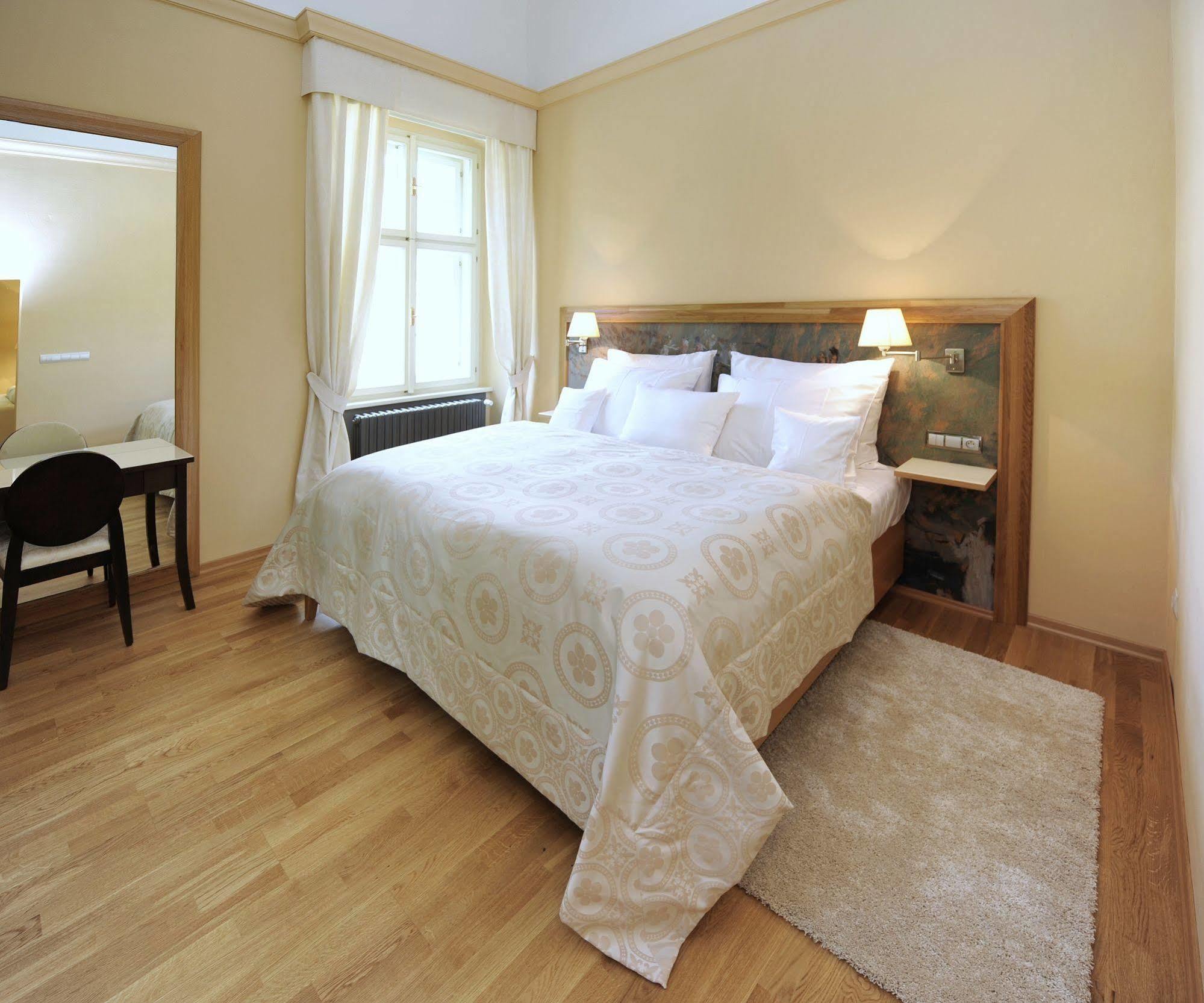 Chateau Heralec Boutique Hotel & Spa By L'Occitane Eksteriør billede