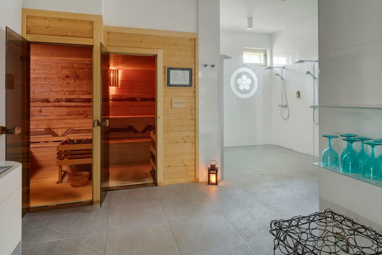 Chateau Heralec Boutique Hotel & Spa By L'Occitane Eksteriør billede